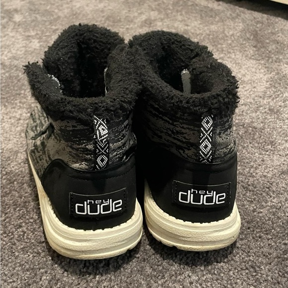 Hey Dude Lea Fur Black - Picture 2 of 6